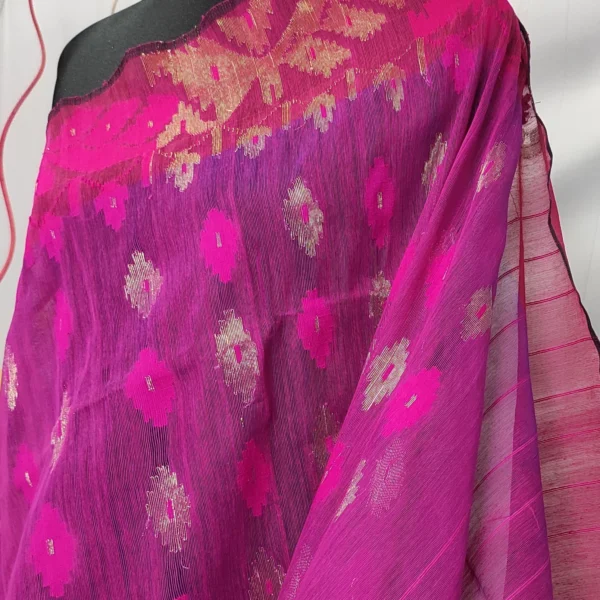 Magenta Gold Dhakai Jamdani Saree - Image 3